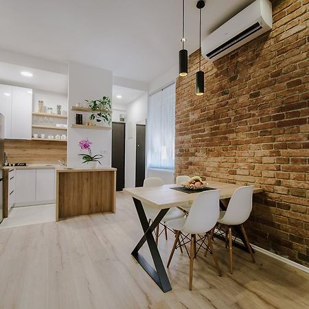 Apartment British Square With Parking زغرب الغرفة الصورة