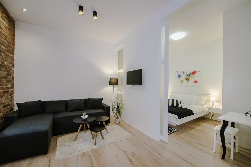 Apartment British Square With Parking زغرب الغرفة الصورة